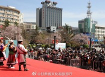 甘肃天水旅游热度高涨，文旅厅助力麻辣烫成网红