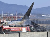 韩国济州航空客机冲出跑道起火，遇难人数创新高